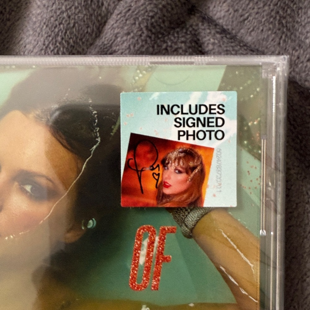 The Life of a Showgirl CD + Hand Signed Photo 1